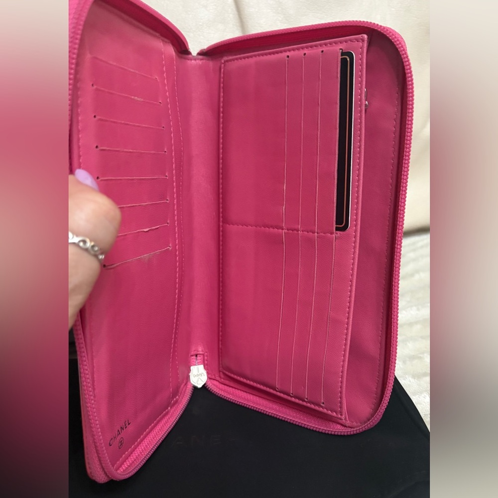 Chanel charms Patent Leather Zip organizer Wallet - Pink🔥 - Picture 10 of 13